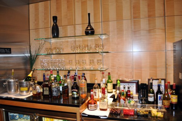 AA Flagship Lounge - Chicago AA Flagship Lounge - Chicago
