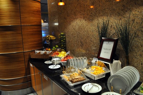 AA Flagship Lounge - Chicago AA Flagship Lounge - Chicago