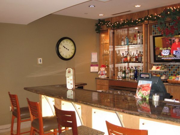 AA Admiral Lounge 2 - Kansas City AA Admiral Lounge - Kansas City
