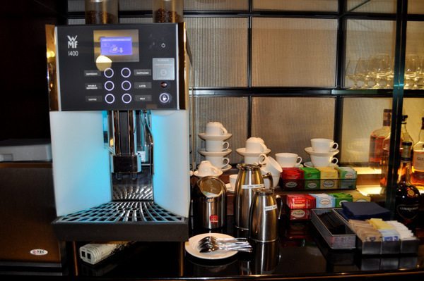 British Airways Boston Lounge Review British Airways Boston Lounge Review
