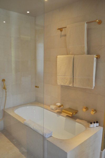 Park Hyatt Paris – Park Deluxe Room Park Hyatt Paris – Park Deluxe Room