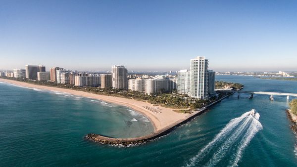 5 Best Beaches With Ritz Carlton Hotels