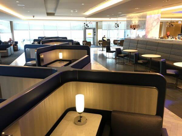 United Polaris Lounge Chicago Review