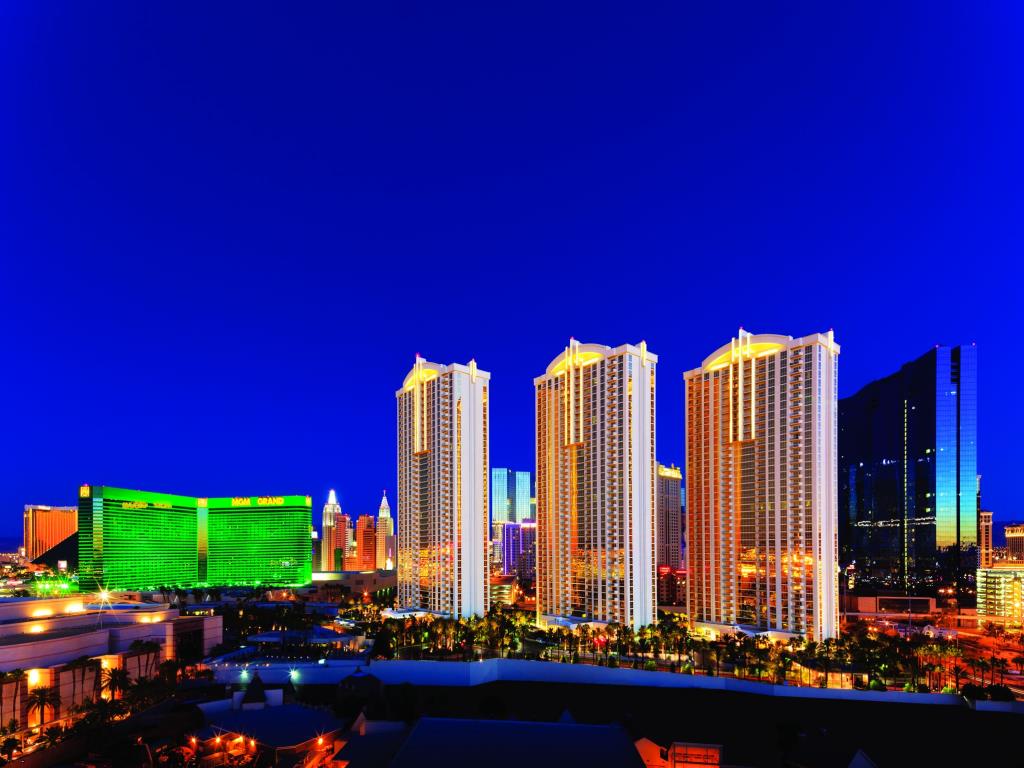 The Signature at MGM Grand Towers