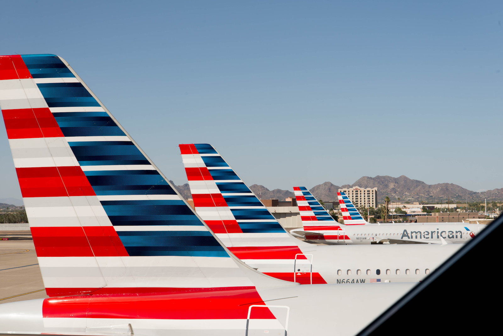 Aa Gold Status Benefits / How To Get American Airlines Elite Status Is