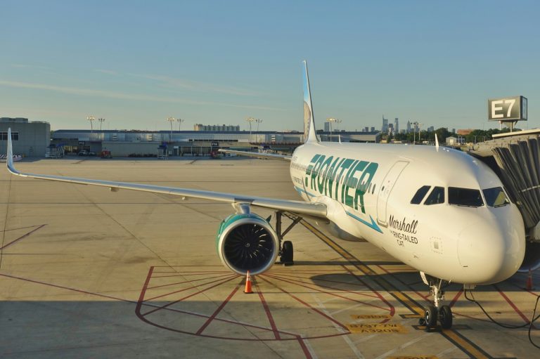 frontier airlines baggage claim