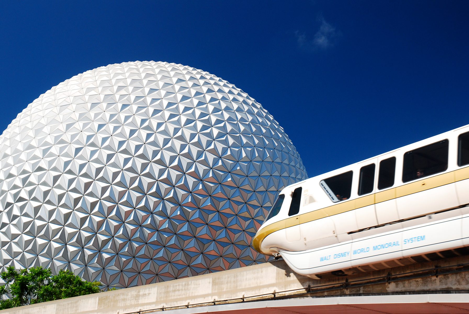 Monorail in front of Epcot