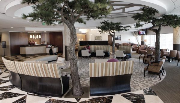 American Airlines Lounges Offer Snacks, Drinks, Free Wi-Fi, and Some Even Have Showers